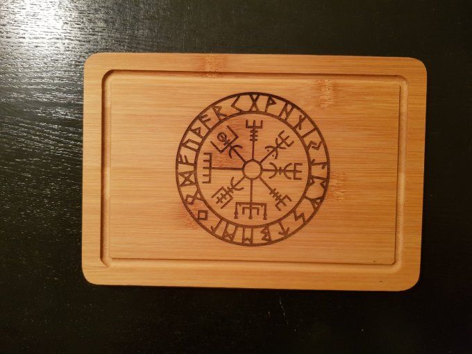 Planche à découper décorative en bambou - Vegvisir